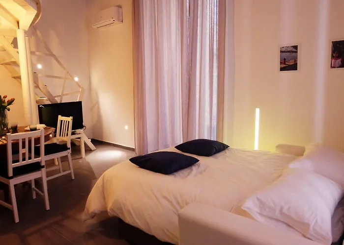 Il-terno All'8 Al Centro Storico Old Town * Неаполь