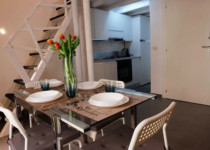 Il-terno All'8 Al Centro Storico Old Town * Неаполь