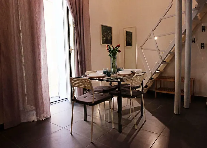 Il-terno All'8 Al Centro Storico Old Town Неаполь